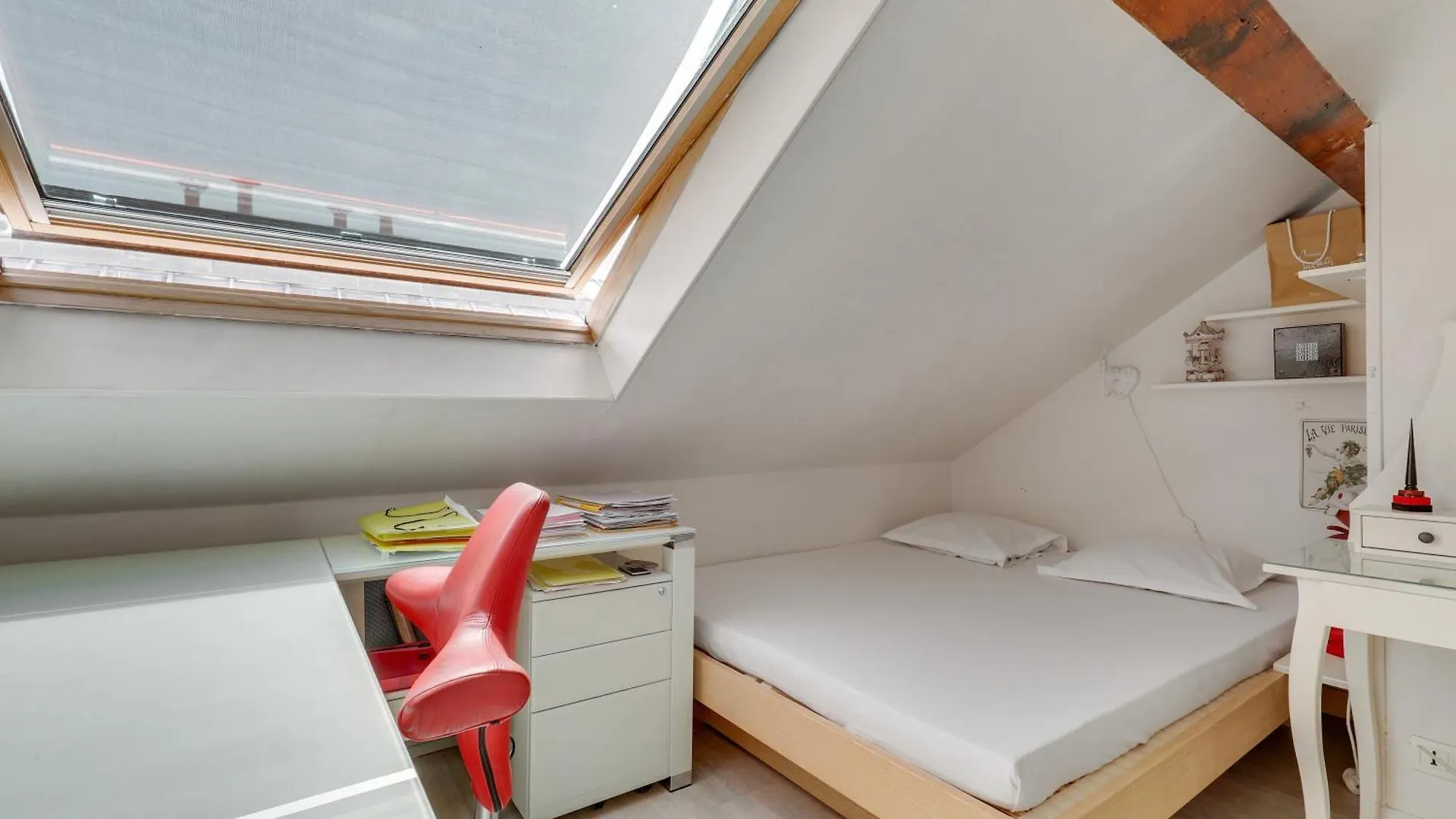 Duplex Calme Et Lumineux Au Coeur De Bastille Paris France